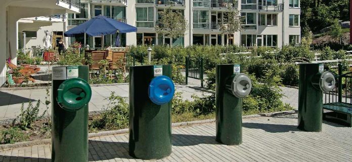Vákuumos utcai szelektív hulladékgyűjtő