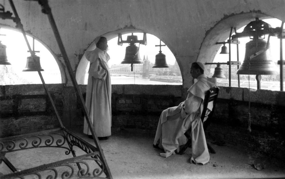 A Pálos kolostor harangtornya a Szent Gellért rakparton 1938-ban.