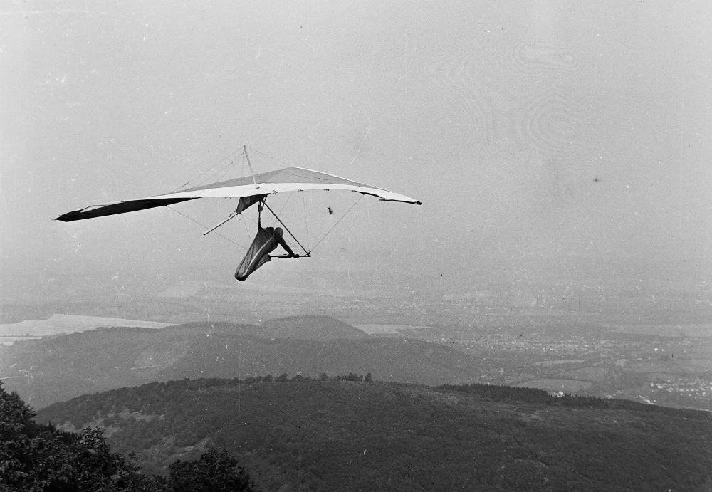 1933-ban épült ki a Műegyetemi Sportrepülő Egyesület repülőtere, közismertebb nevén a Hármashatárhegyi reptér.
