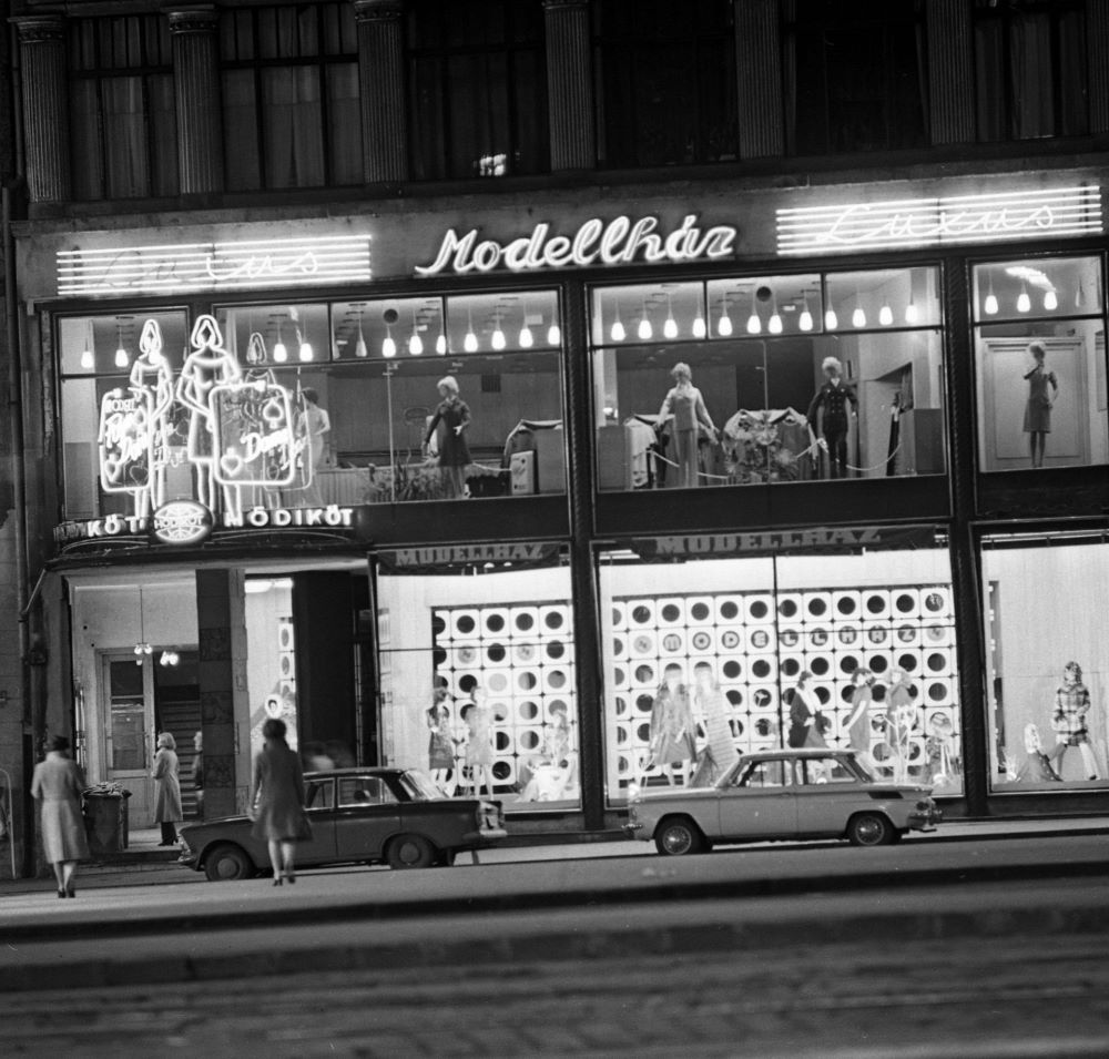 Ferenciek tere (Felszabadulás tér) 11., 1972.