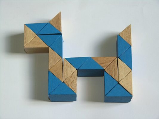 Egy Rubik kígyó fából