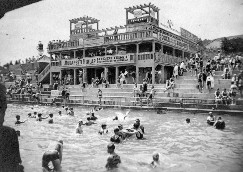 A csillaghegyi strandfürdő 1935-ben.