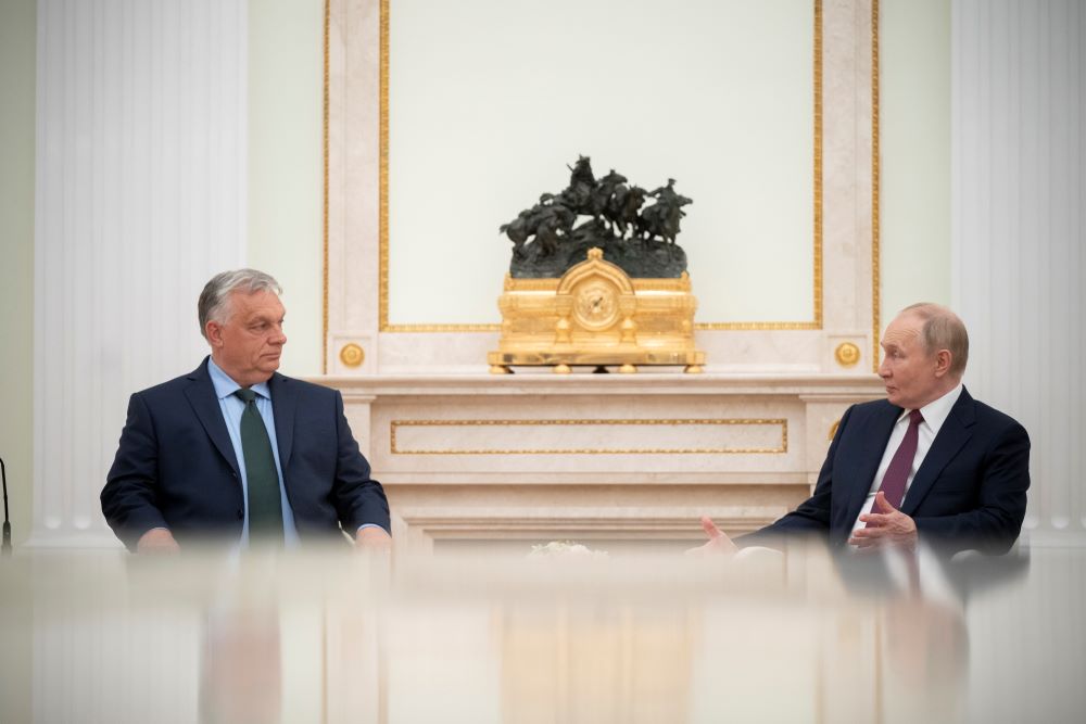 Orbán Viktor miniszterelnök (b) és Vlagyimir Putyin orosz elnök tárgyal Moszkvában 2024. július 5-én.